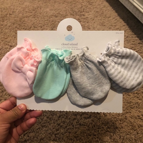 cloud island mittens